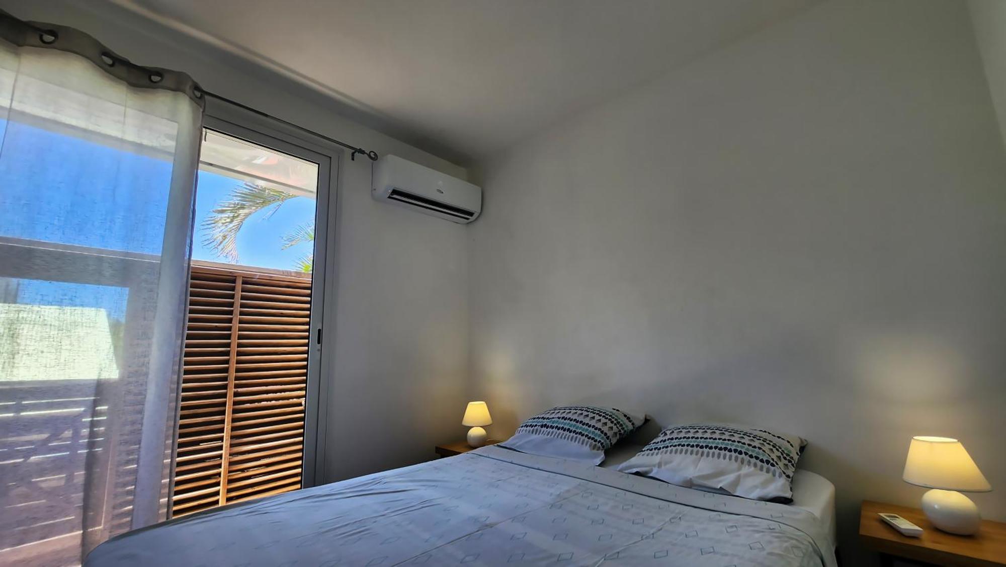 Le Manguier Apartment Saint Pierre Luaran gambar